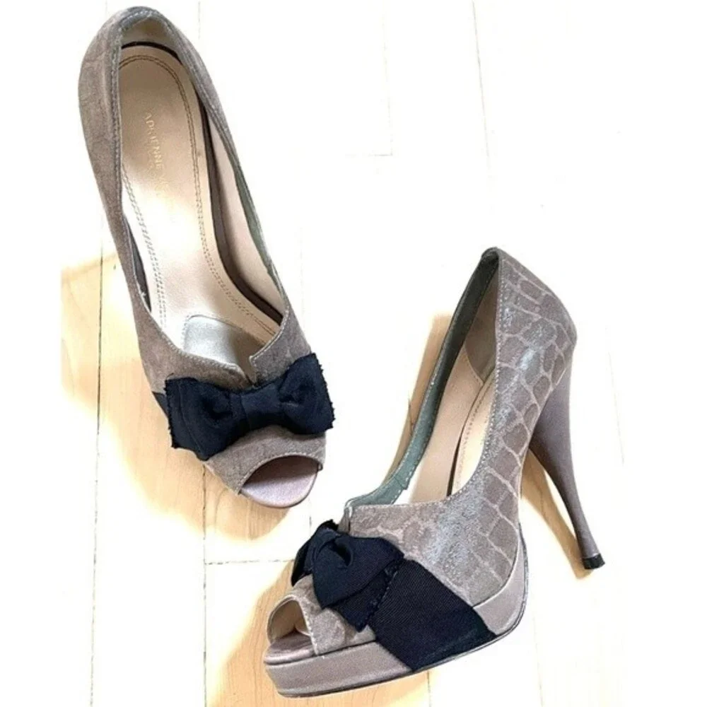 Adrienne Vittadini Collection Peep Toe Bow Leather Platform Pumps in Taupe 7.5